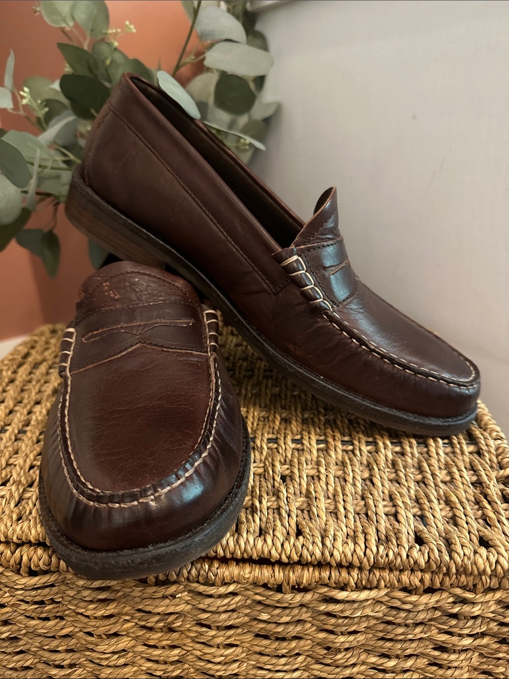 GH Bass Weejuns Men's rich Brown Leather Penny Classic slip on 11 Loafers